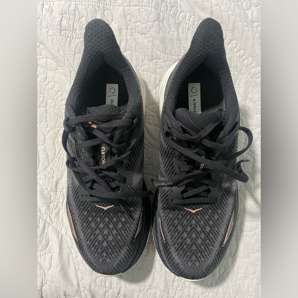 Hoka Clifton 9